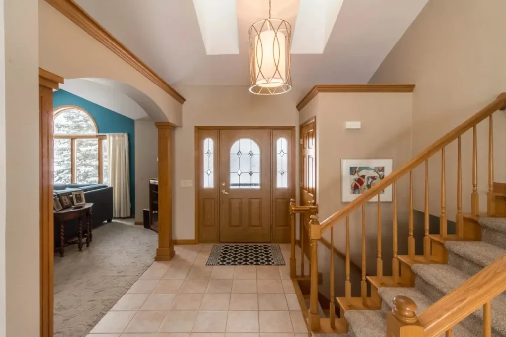 Find out exactly how to hire the right general contractor in the Bay Area. Here's a practical guide for Walnut Creek homeowners planning any renovation.