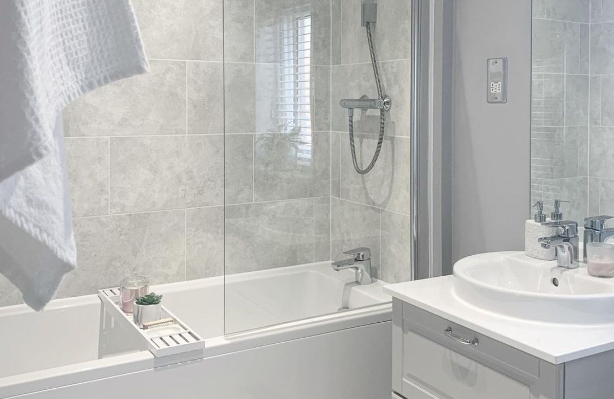 White Gray Bathroom Ideas Walnut Creek | Design Guide